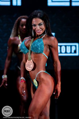 Bikini мастера +35